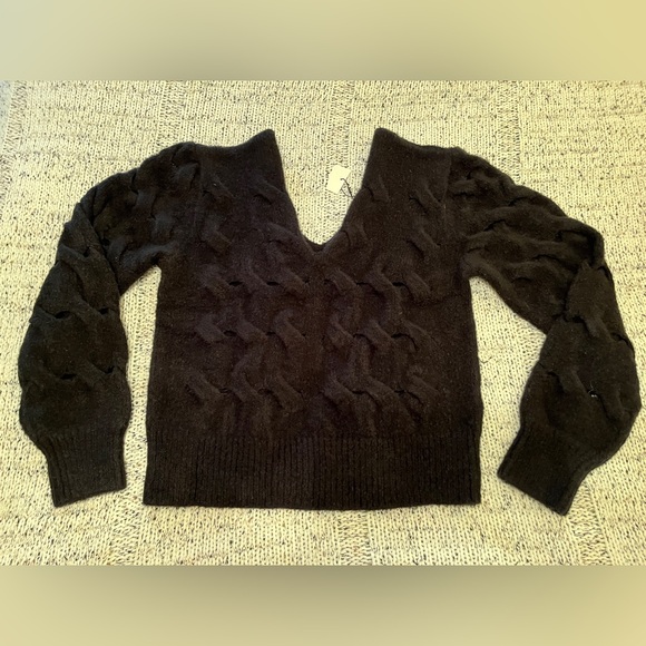 Joie Aaliya V-Neck Pullover Sweater Chunky Knit Black Sweater Size S, NWOT - Picture 4 of 7